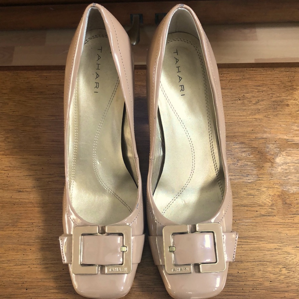 Tahari 8 1/2